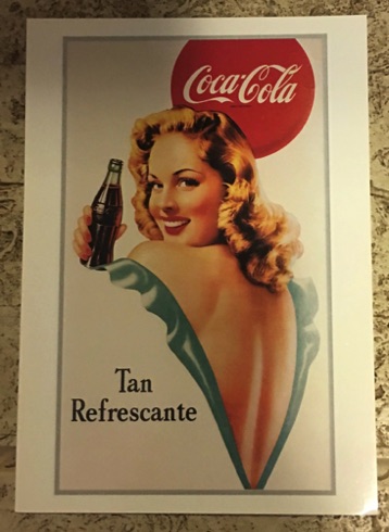 02382-1 € 0,50 coca cola ansichtkaart 10x15cm dame.jpeg